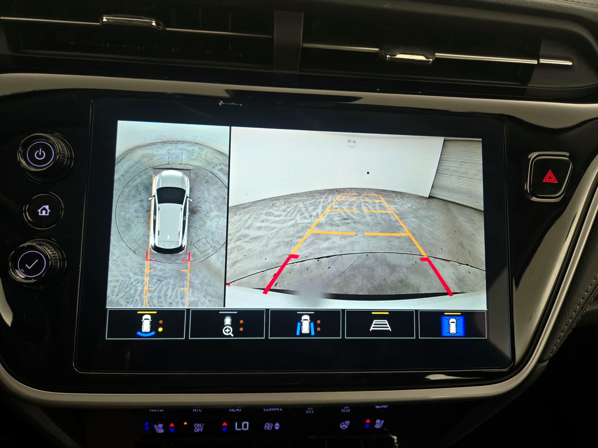 Thumbnail: 2023 Chevrolet Bolt EUV - 14