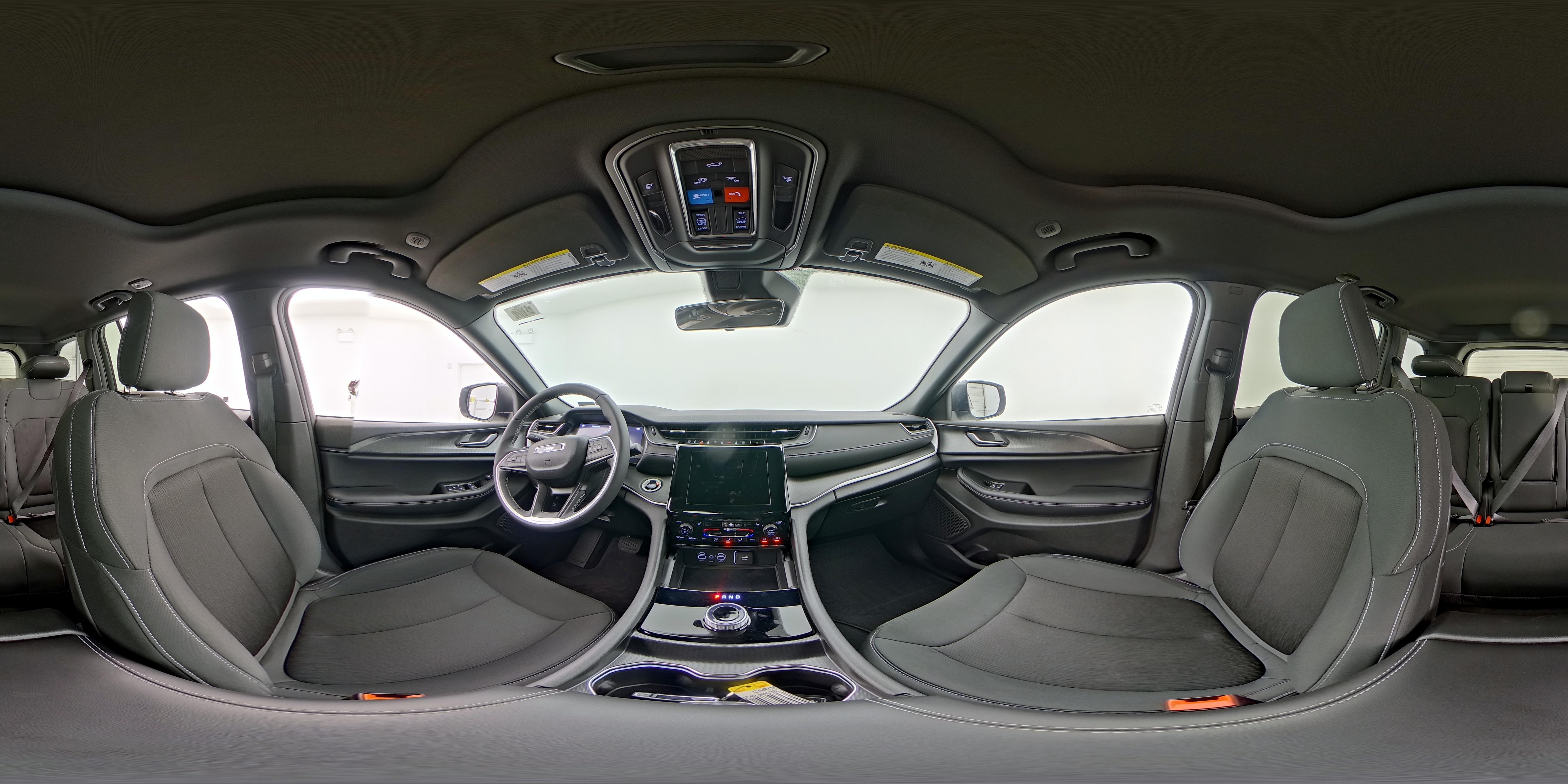 2025 Jeep Grand Cherokee Laredo - Photo 24