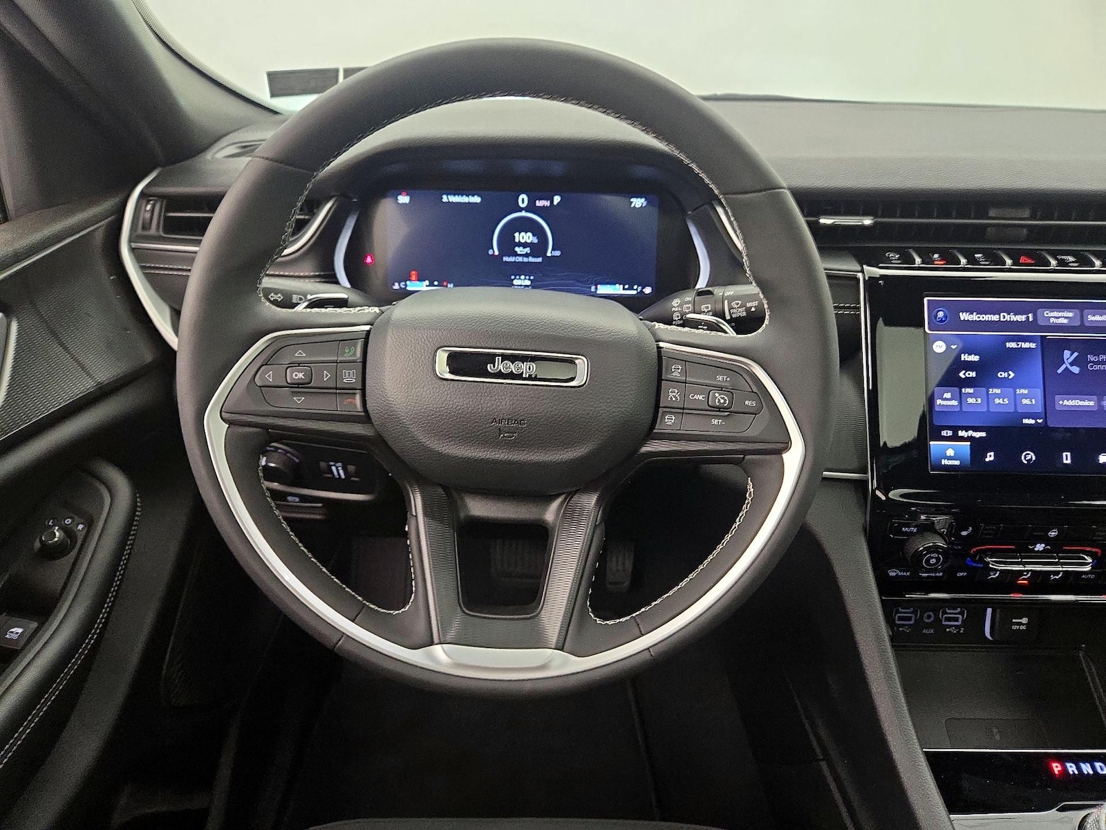 2025 Jeep Grand Cherokee Laredo - Photo 11