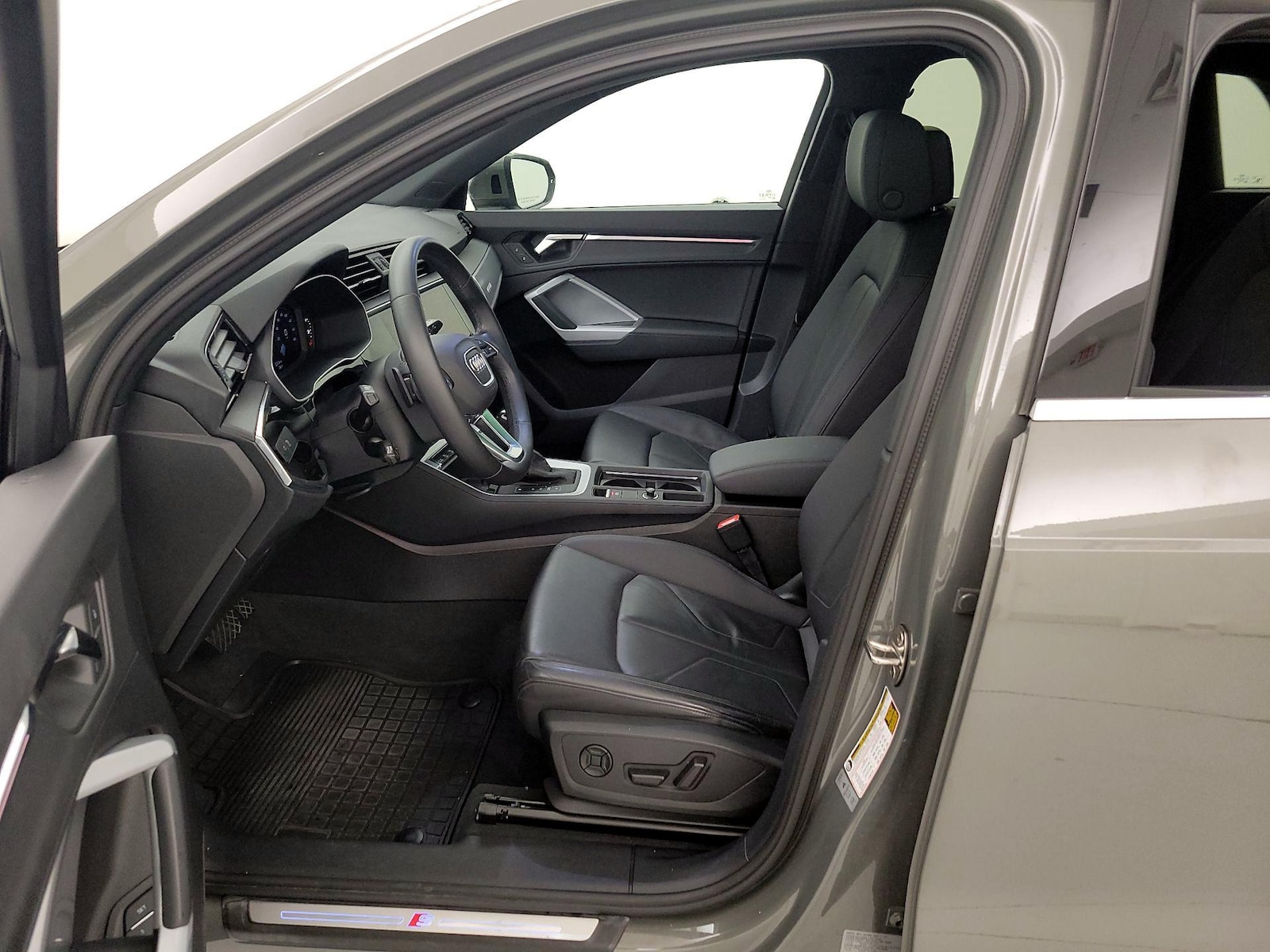 2023 Audi Q3 S Line Premium Plus - Photo 12