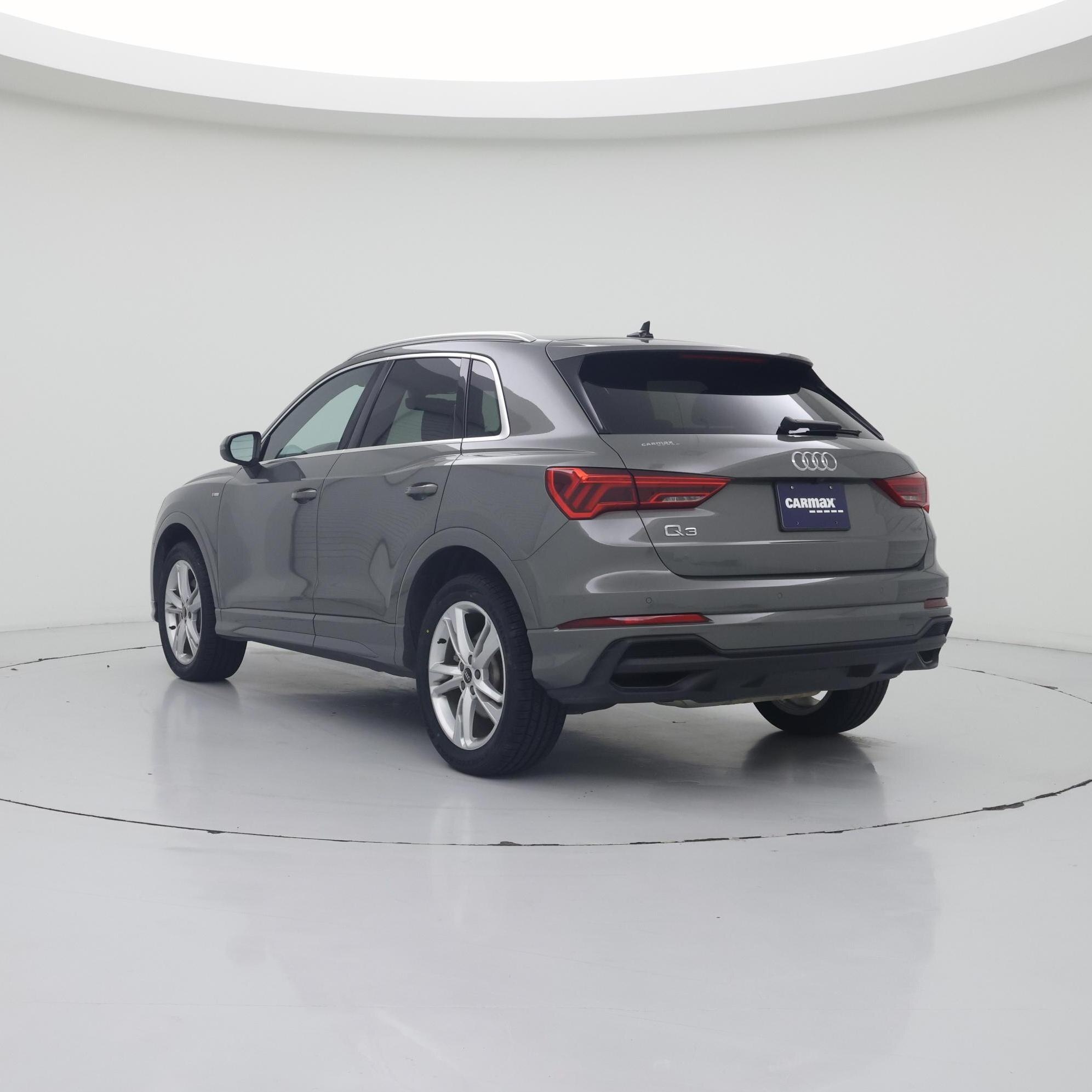 Thumbnail: 2023 Audi Q3 - 2