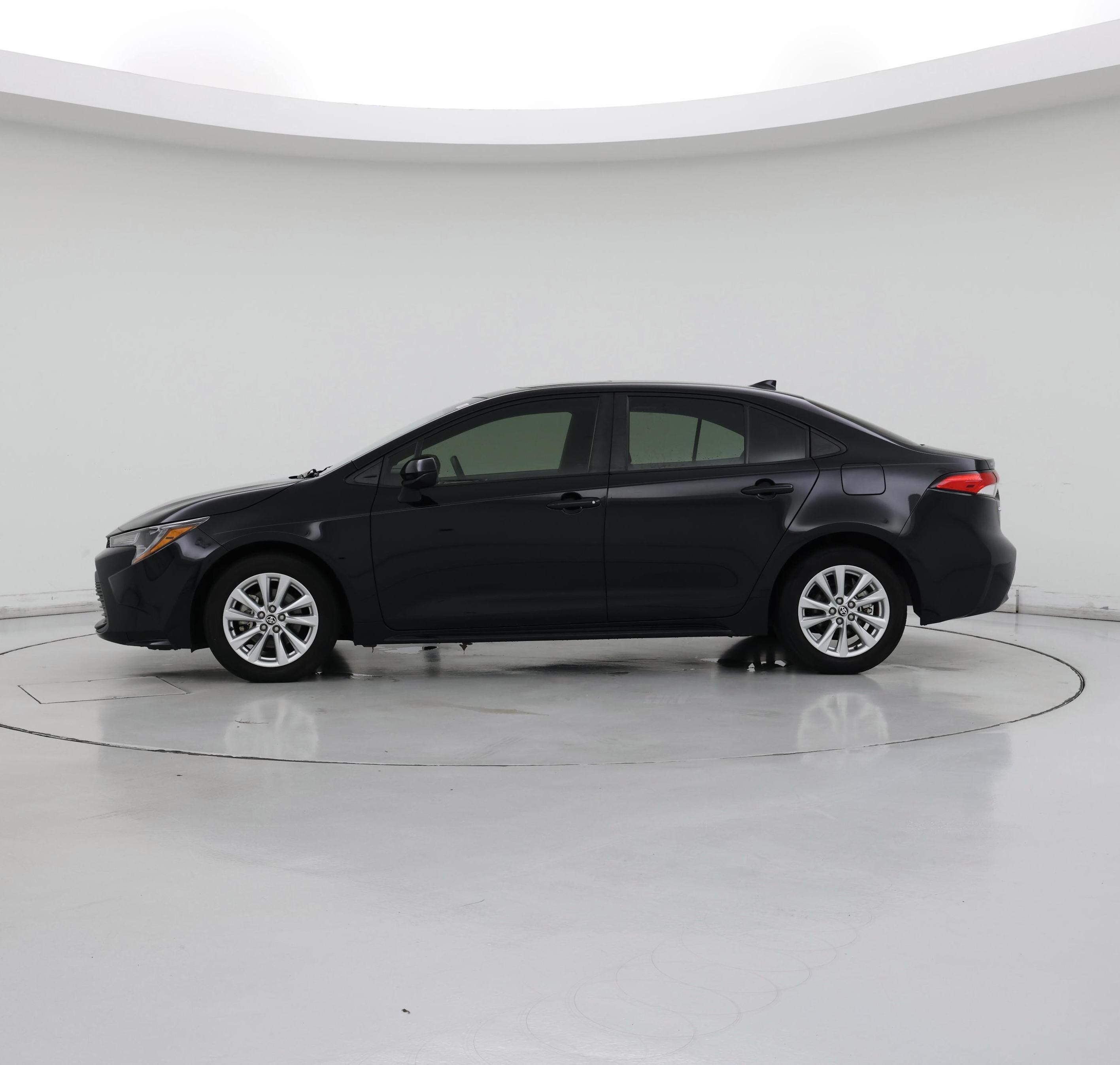 Thumbnail: 2023 Toyota Corolla - 3