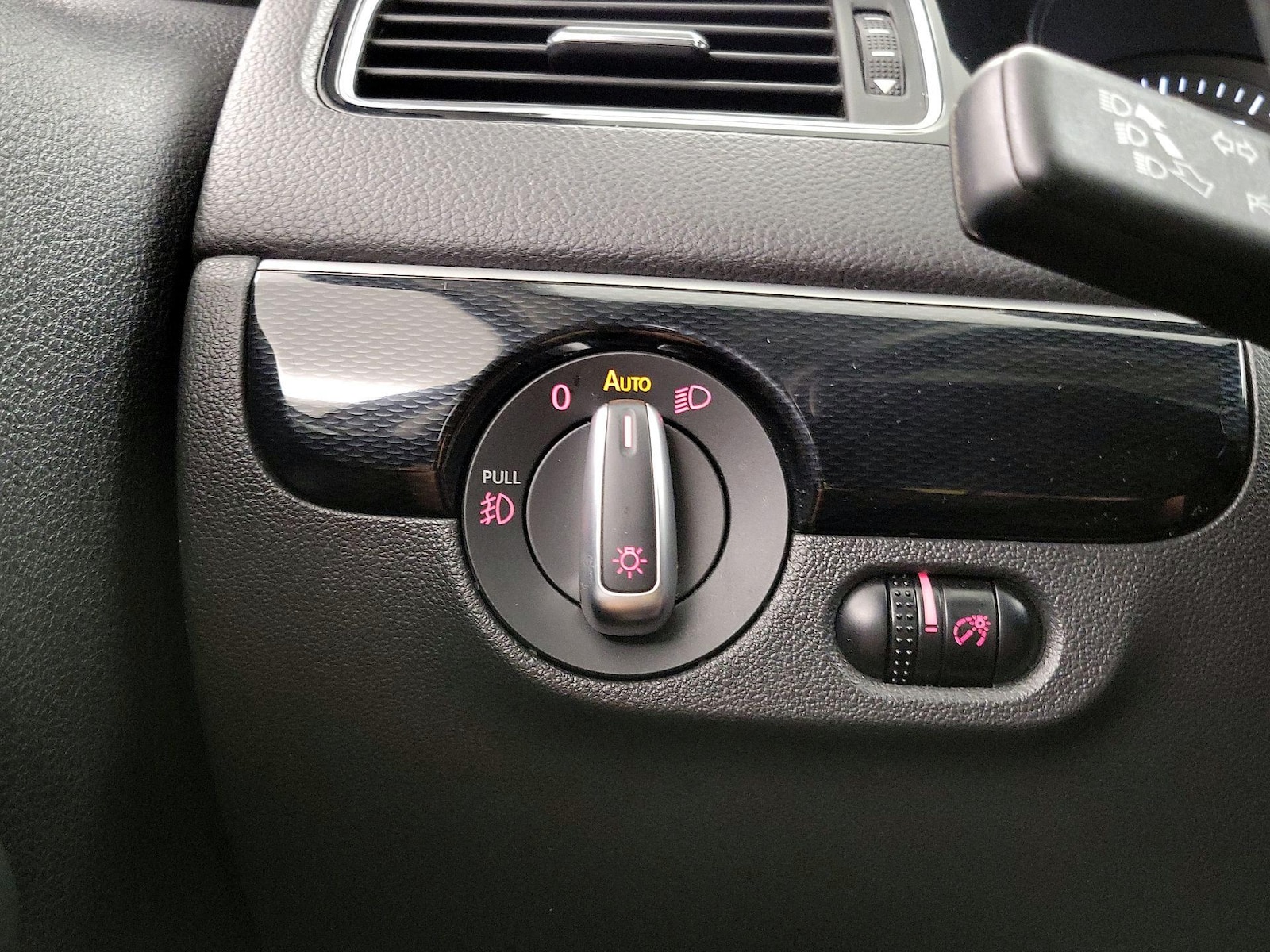 2017 Volkswagen Jetta SEL - Photo 14