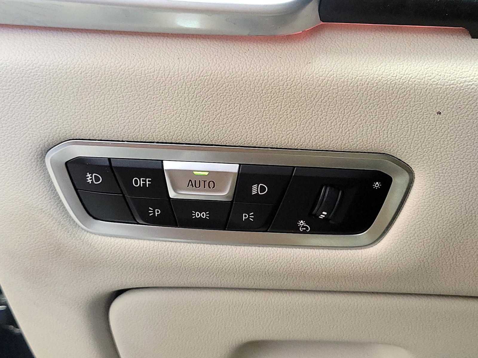2020 BMW X5 40i - Photo 14