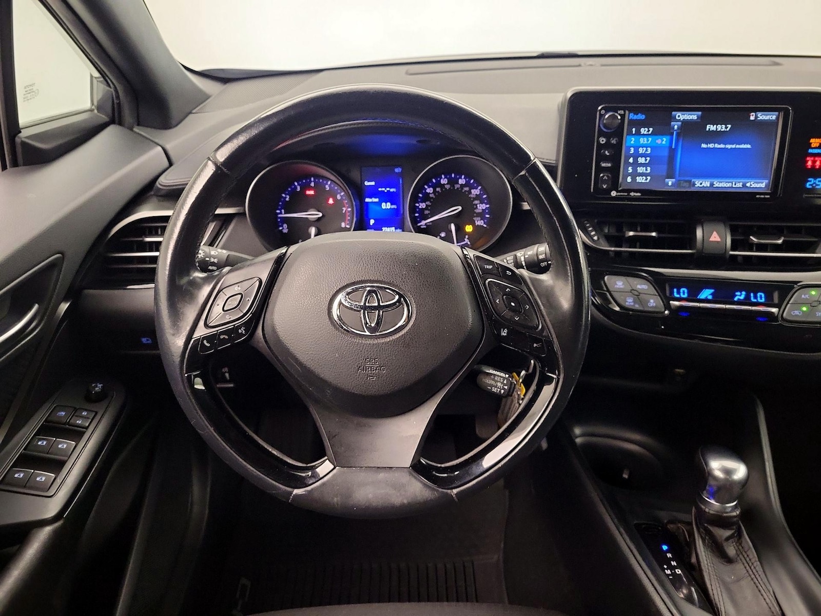 2018 Toyota C-HR XLE - Photo 11