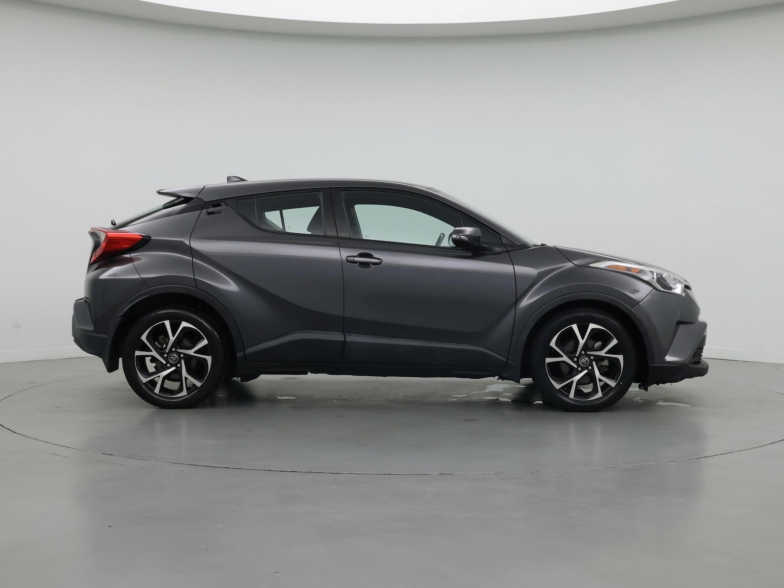 2018 Toyota C-HR XLE - Photo 8