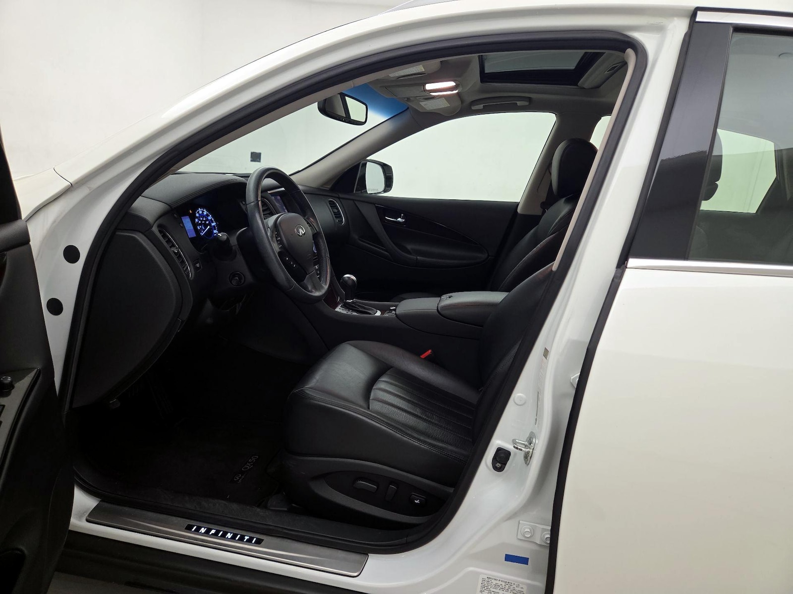 2017 INFINITI QX50 Base - Photo 12