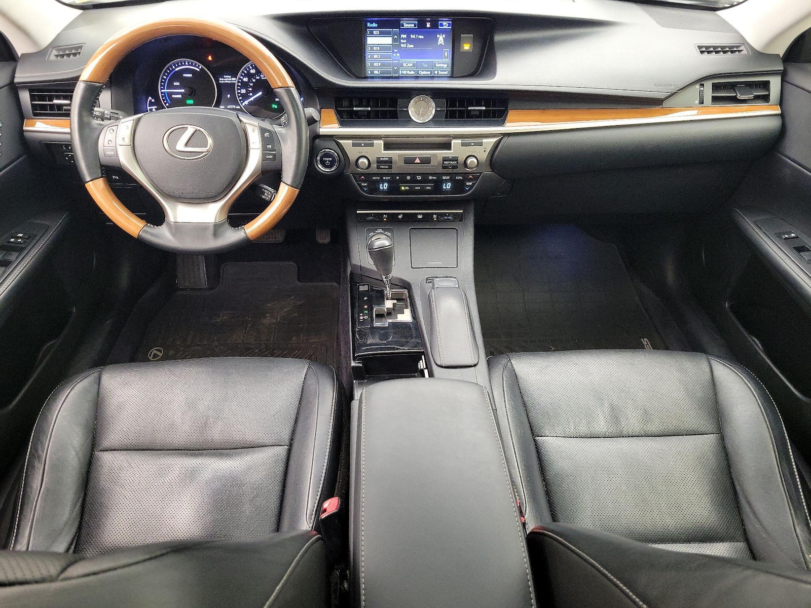 Photo 10