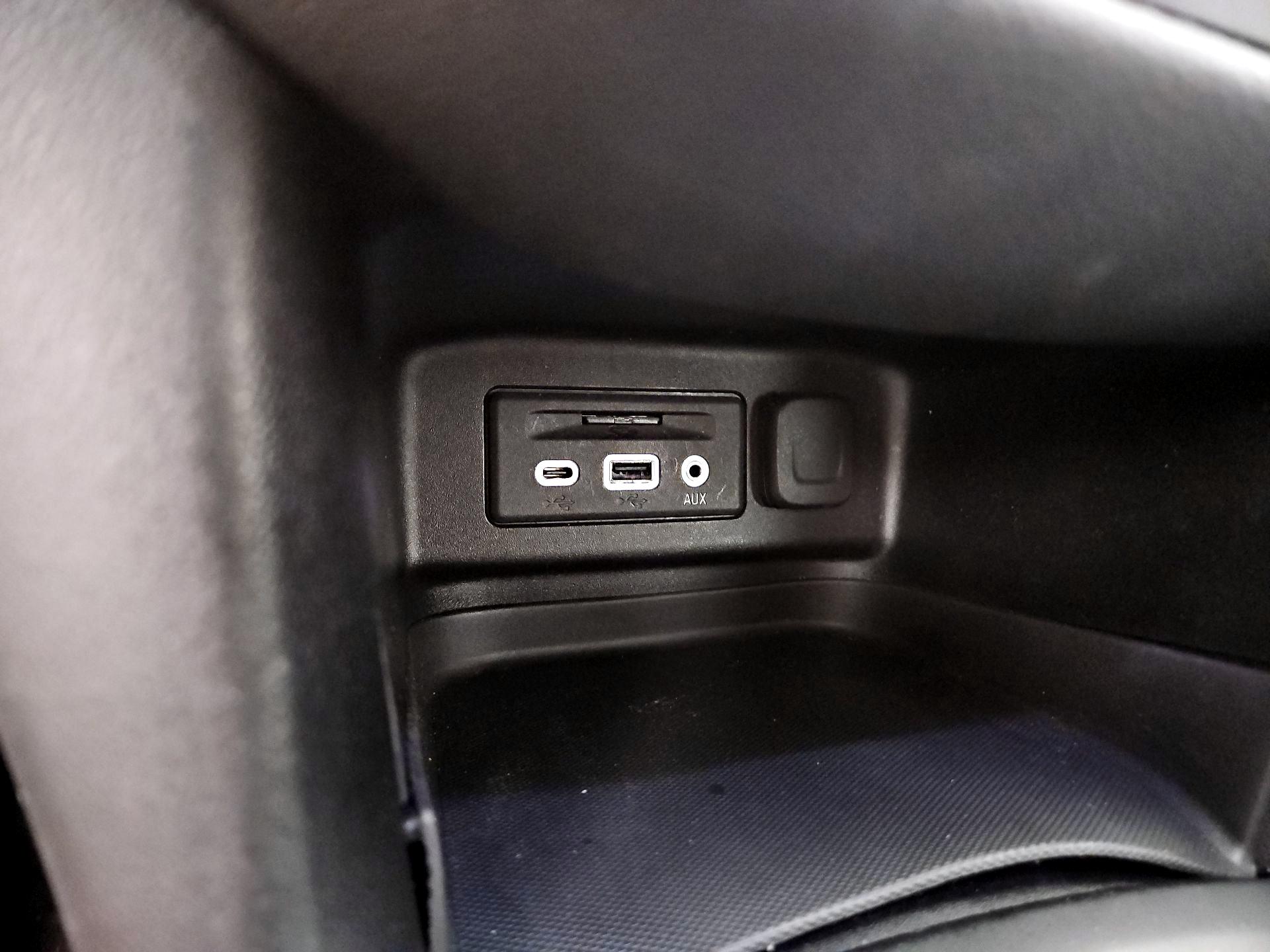 Thumbnail: 2020 Chevrolet Equinox - 19