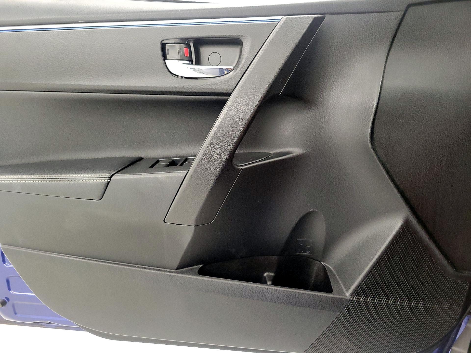 Thumbnail: 2015 Toyota Corolla - 12