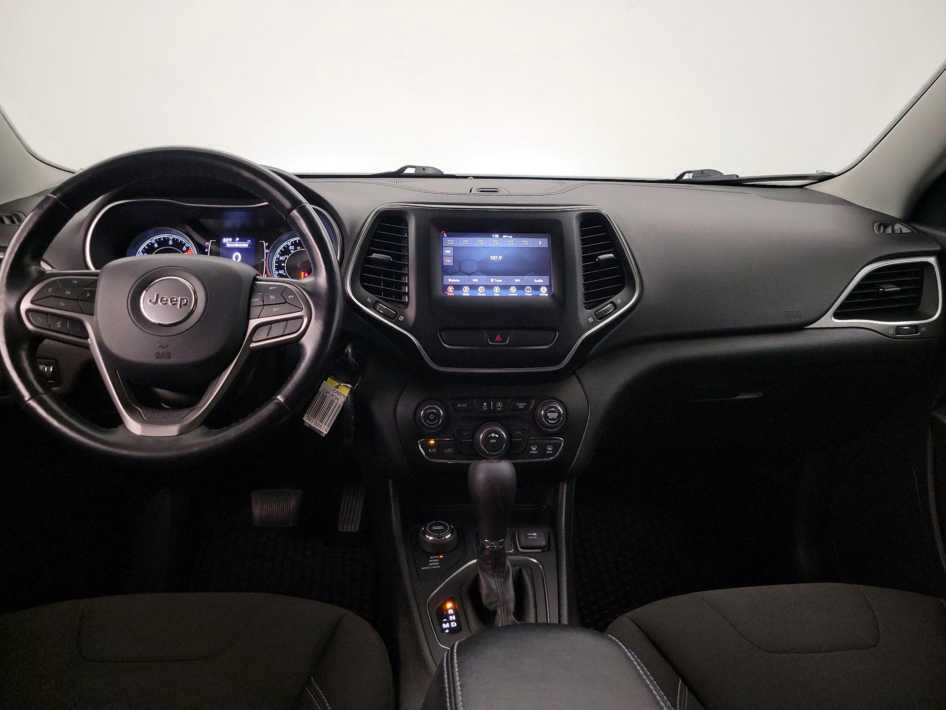 Thumbnail: 2020 Jeep Cherokee - 9