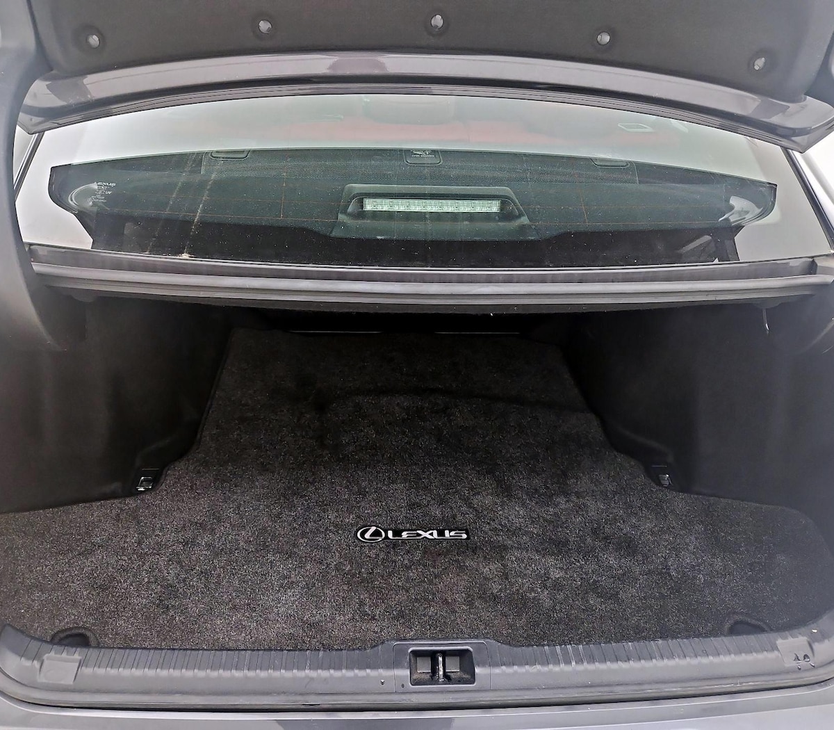Trunk/Cargo (Seats Up)