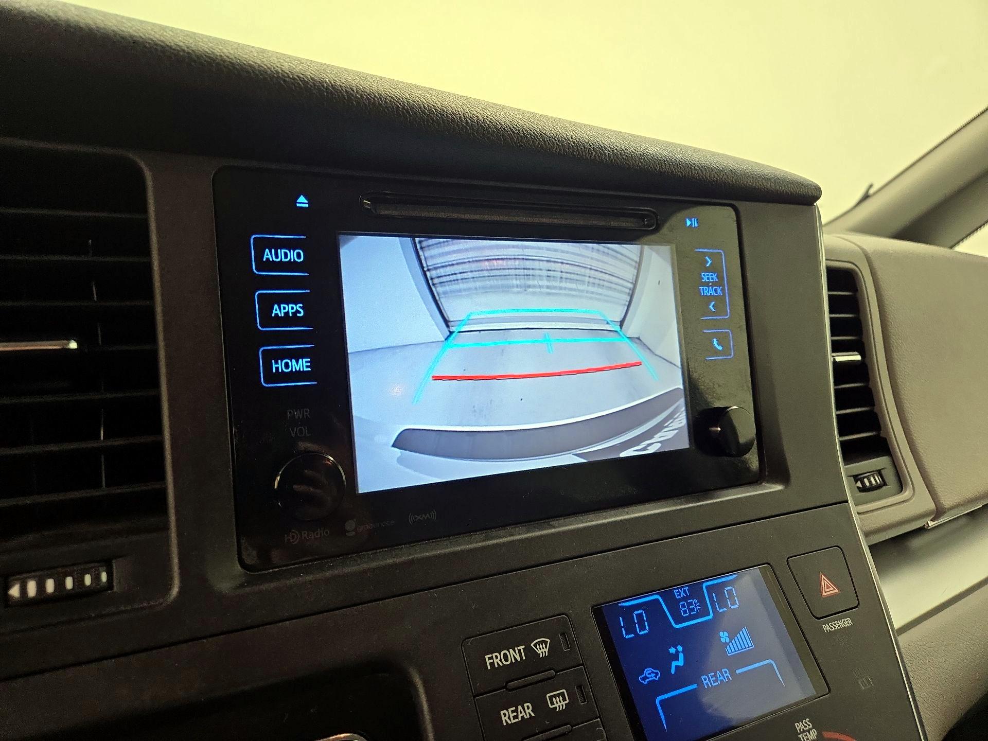 Thumbnail: 2017 Toyota Sienna - 14