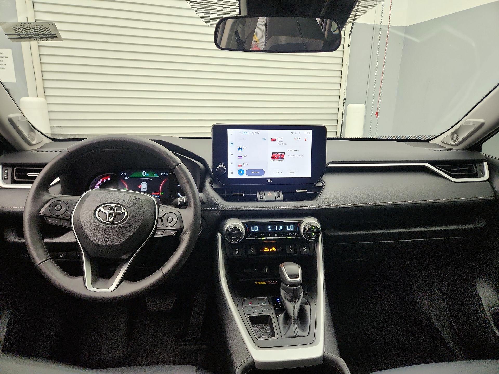 Thumbnail: 2023 Toyota RAV4 - 9