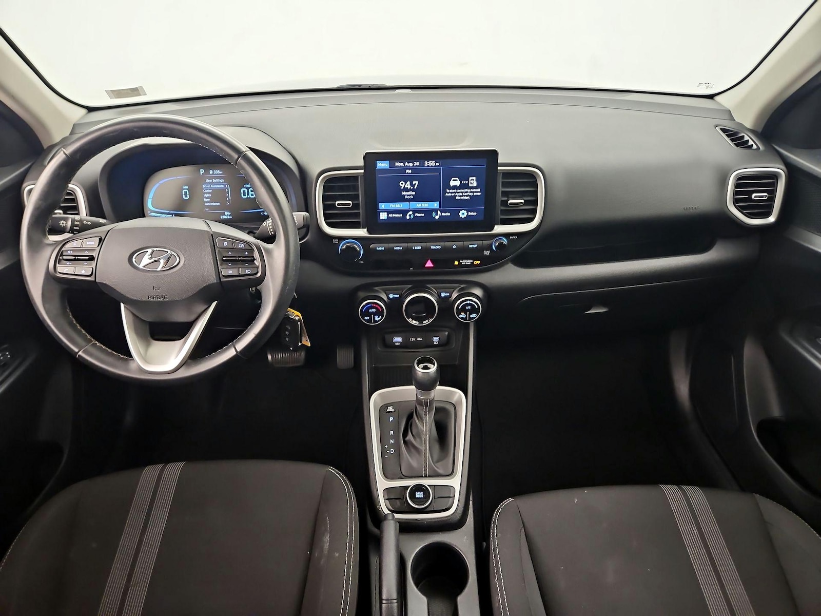 2023 Hyundai Venue SEL - Photo 10