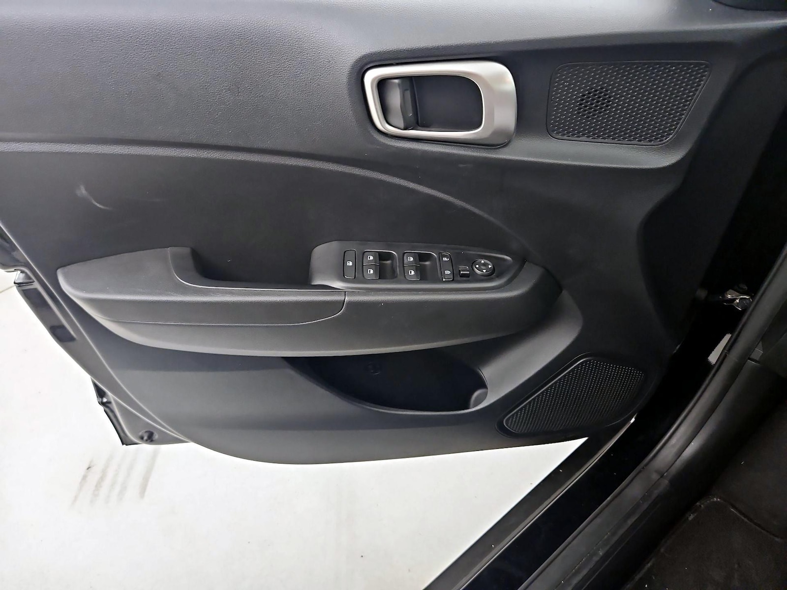 2023 Hyundai Venue SEL - Photo 13