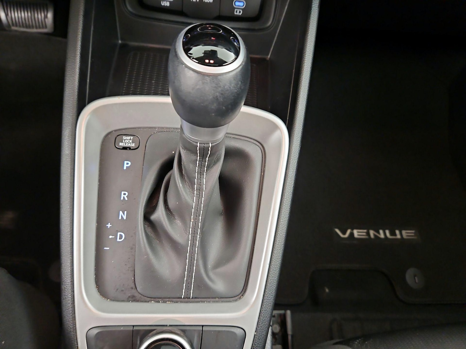 2023 Hyundai Venue SEL - Photo 18