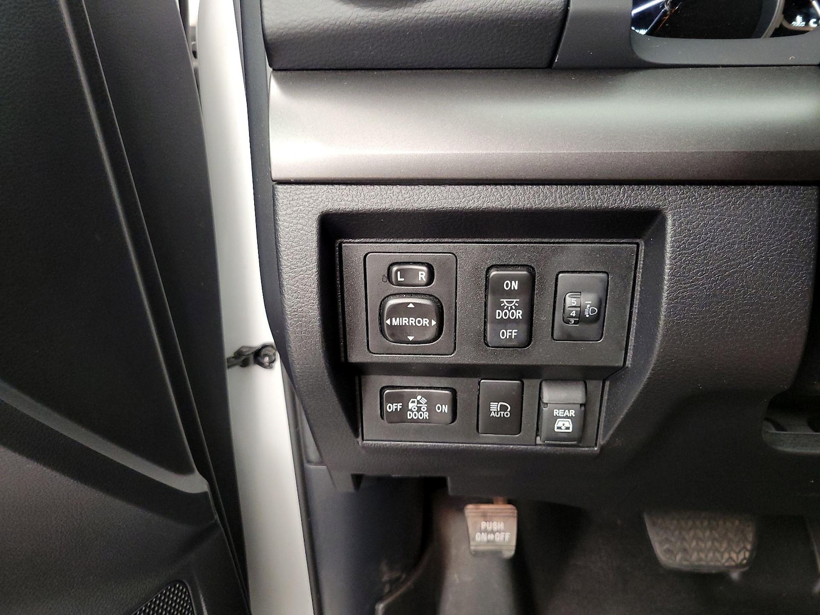 2021 Toyota Tundra SR5 - Photo 14
