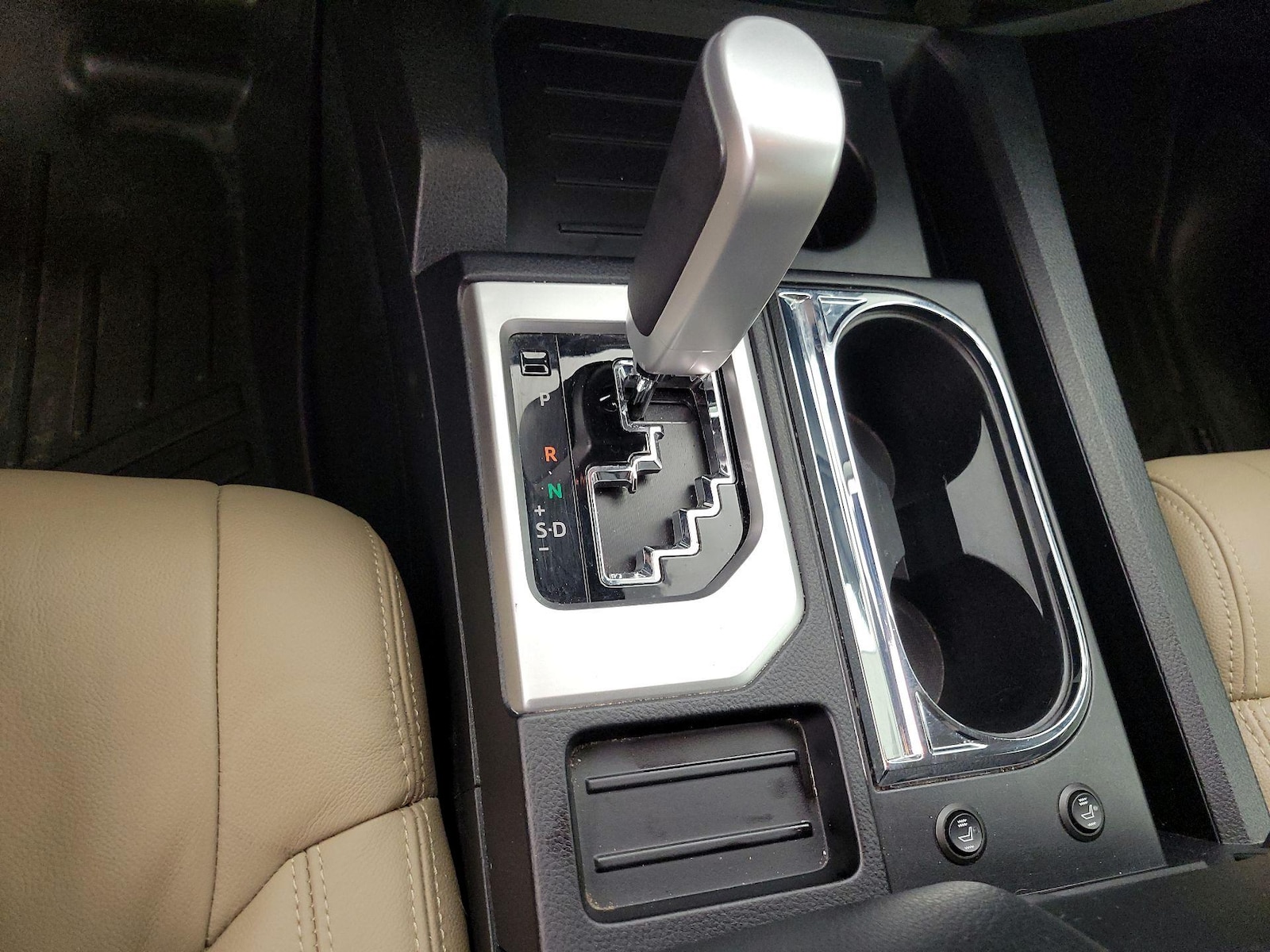2021 Toyota Tundra SR5 - Photo 18