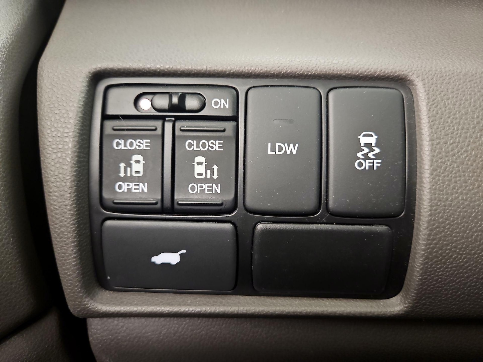 2016 Honda Odyssey EX-L - Photo 14