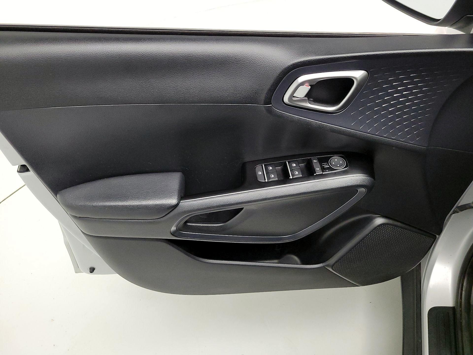 Thumbnail: 2021 Kia Soul - 12