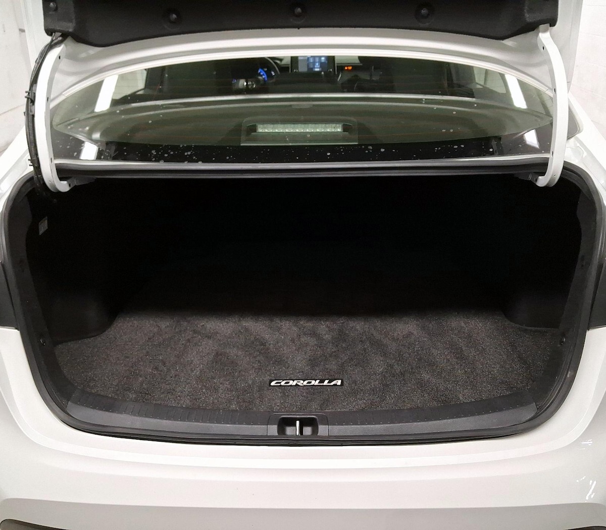 Trunk/Cargo (Seats Up)