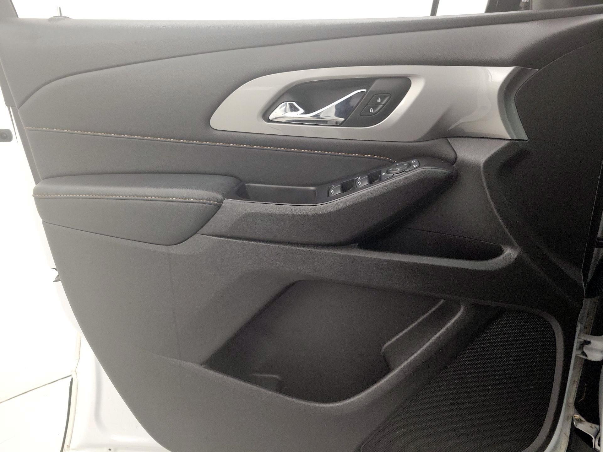 Thumbnail: 2019 Chevrolet Traverse - 12