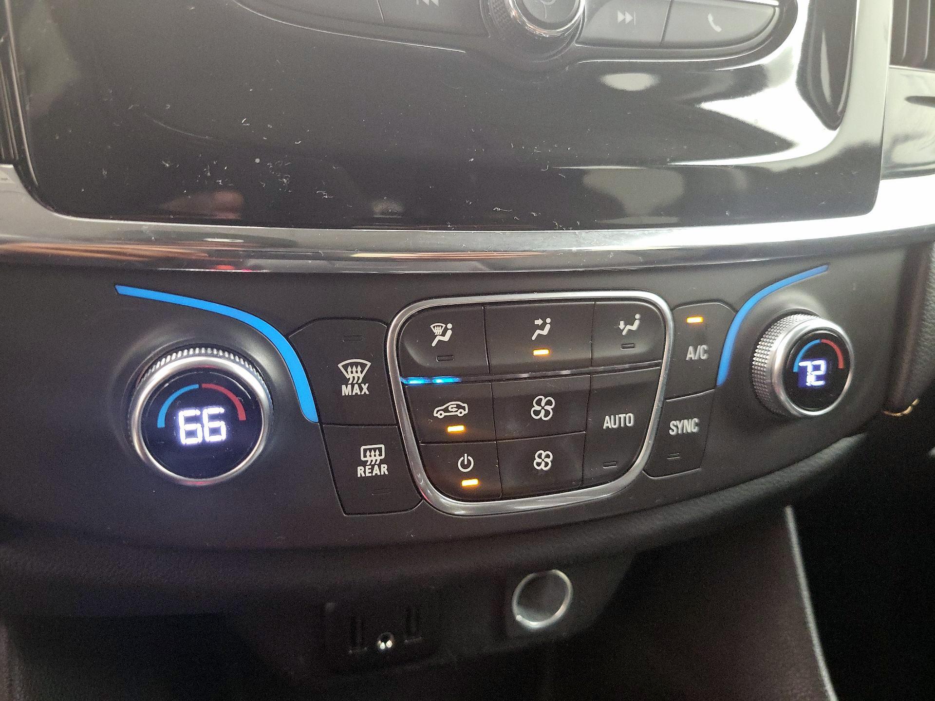 Thumbnail: 2019 Chevrolet Traverse - 16