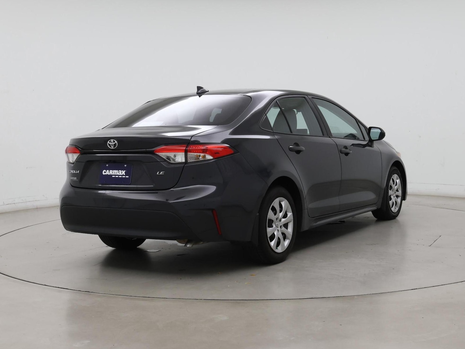 2025 Toyota Corolla LE - Photo 9