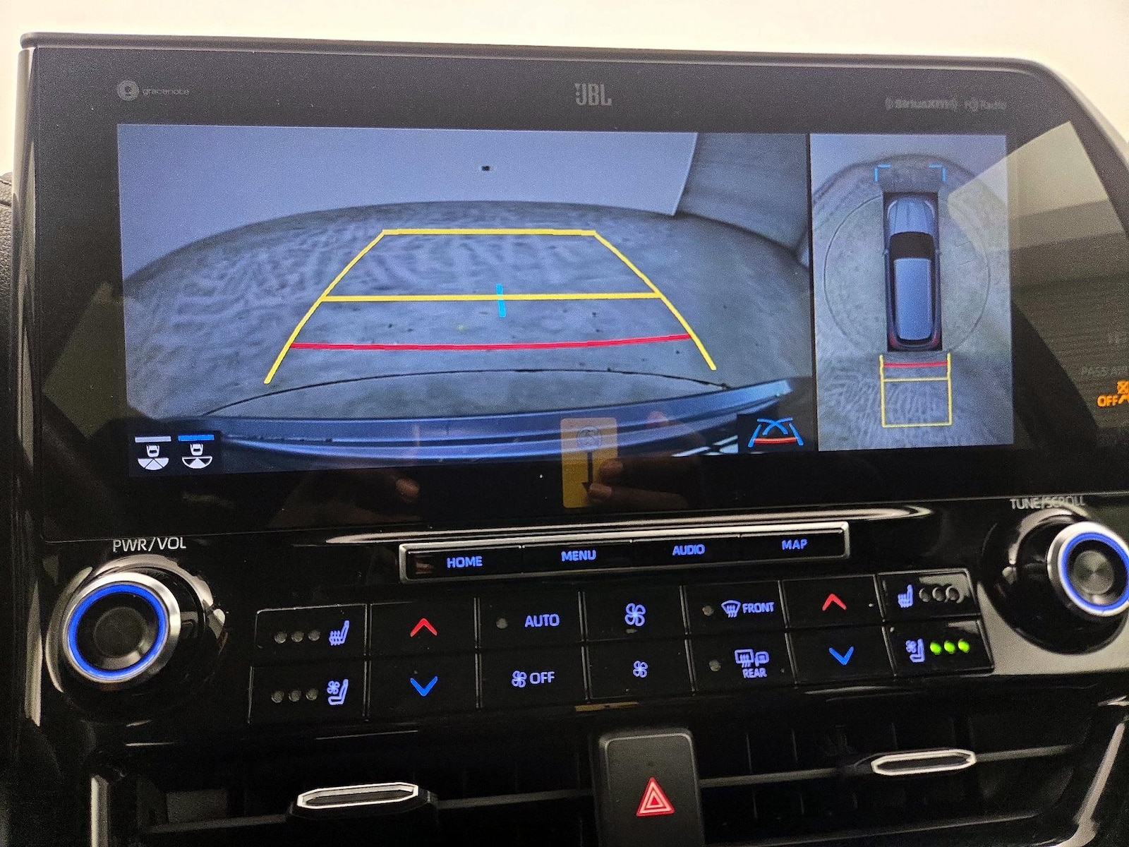 2020 Toyota Highlander Limited - Photo 16