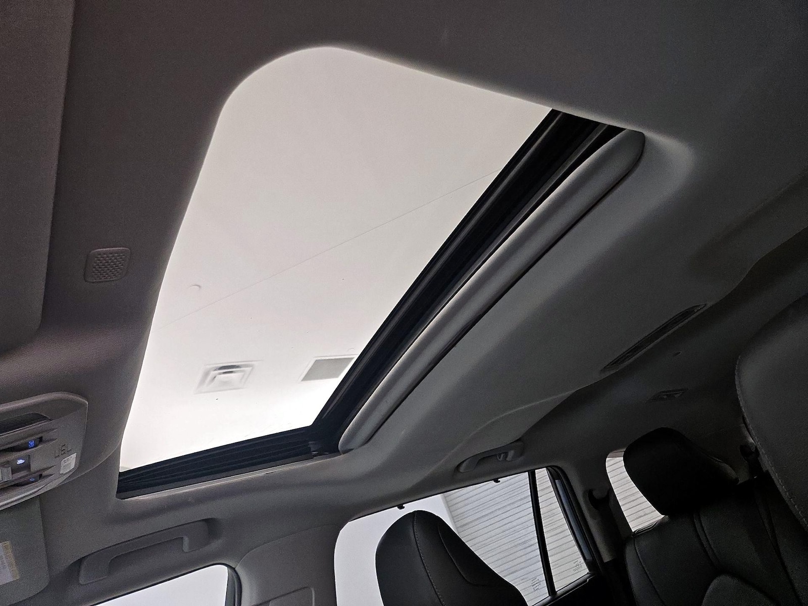2020 Toyota Highlander Limited - Photo 21