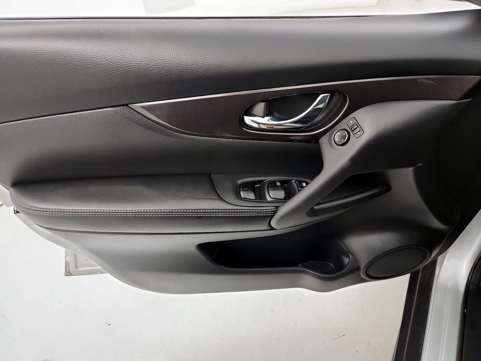 2019 Nissan Rogue S - Photo 13
