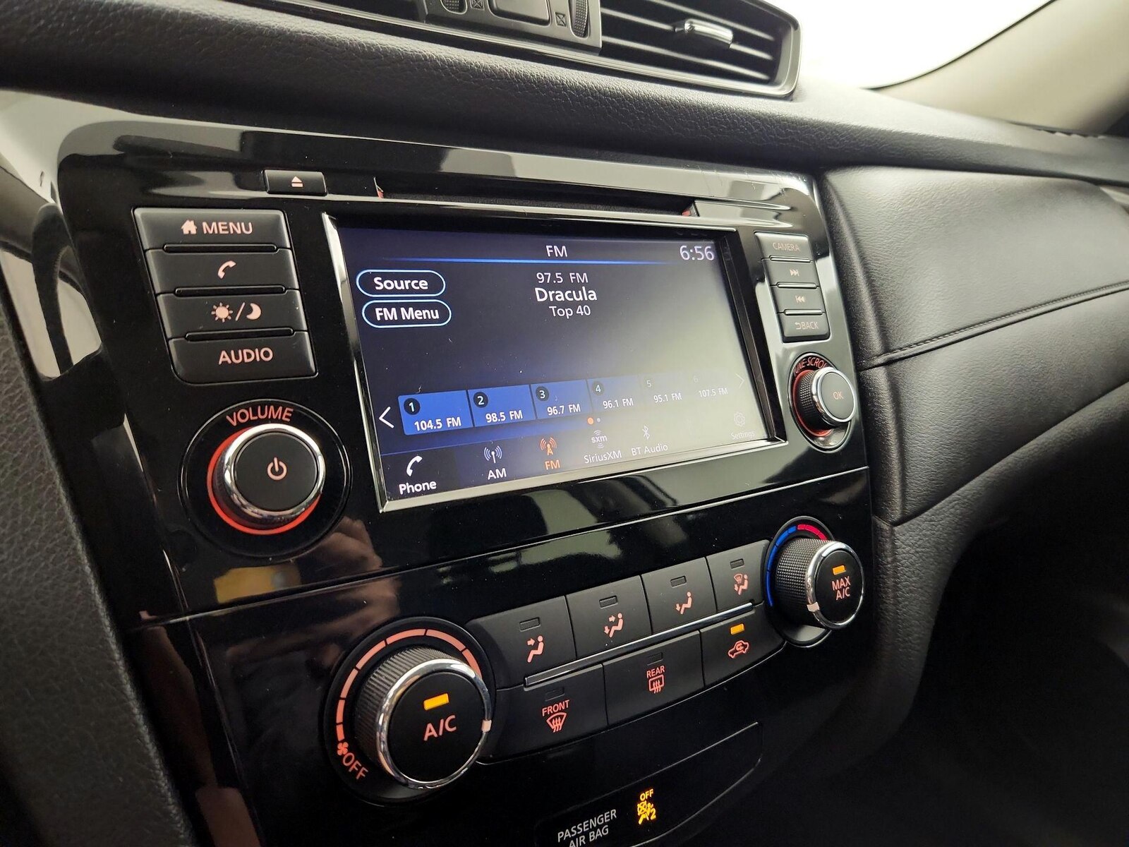 2019 Nissan Rogue S - Photo 16
