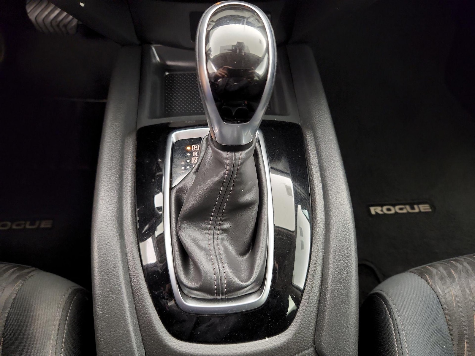 2019 Nissan Rogue S - Photo 18
