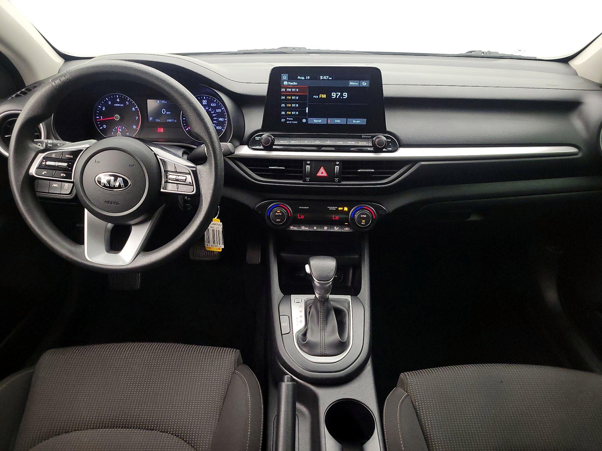 Thumbnail: 2019 Kia Forte - 9