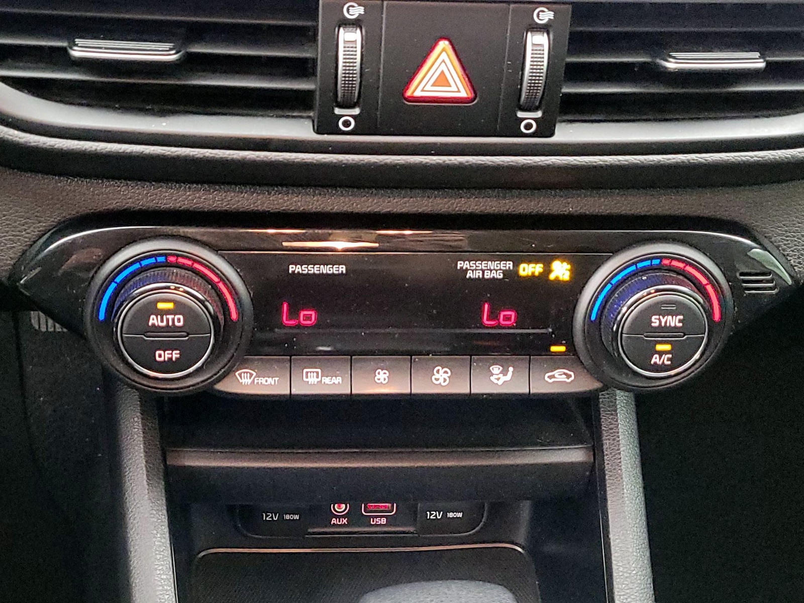 2019 Kia FORTE LXS - Photo 17