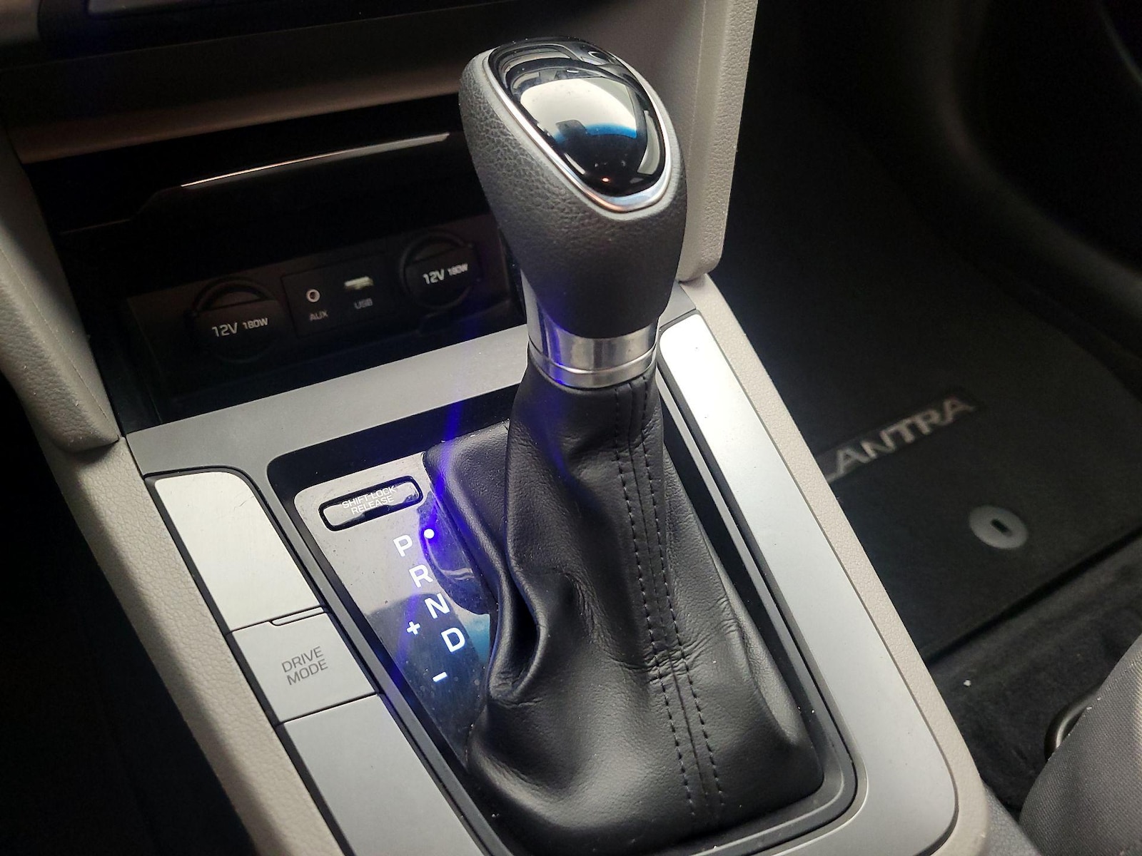 2017 Hyundai Elantra SE - Photo 18