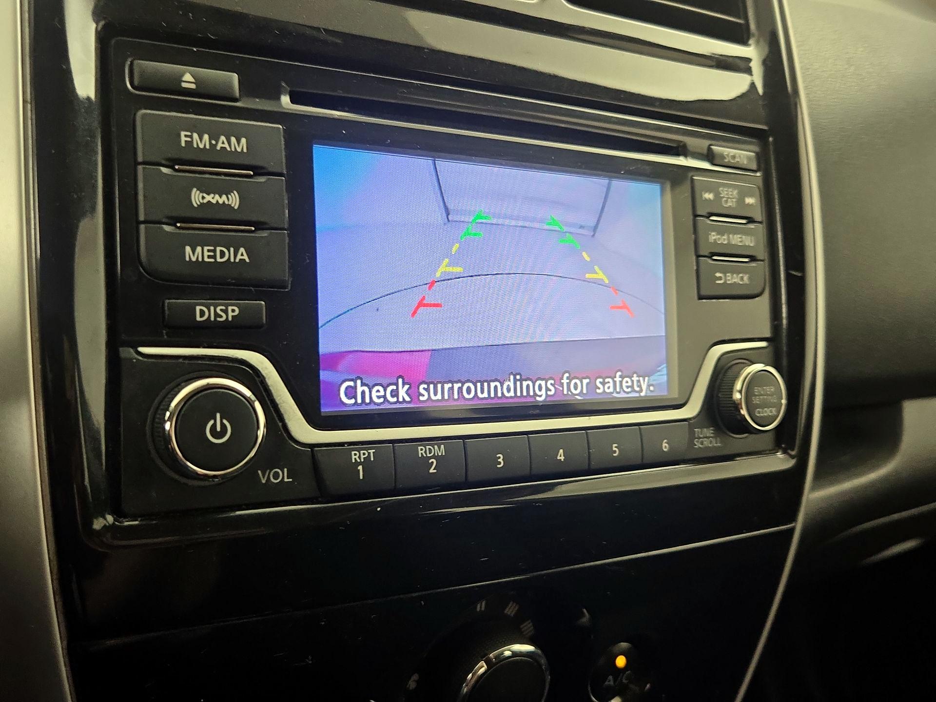 Thumbnail: 2017 Nissan Versa Note - 14