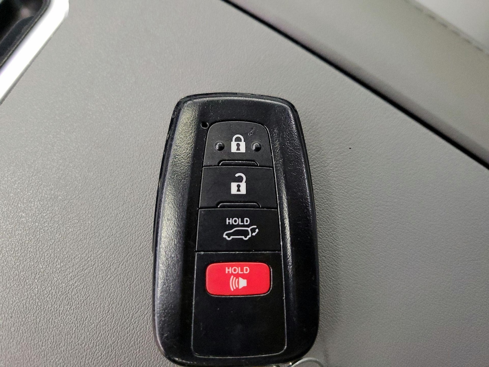 2022 Toyota Highlander XLE - Photo 24
