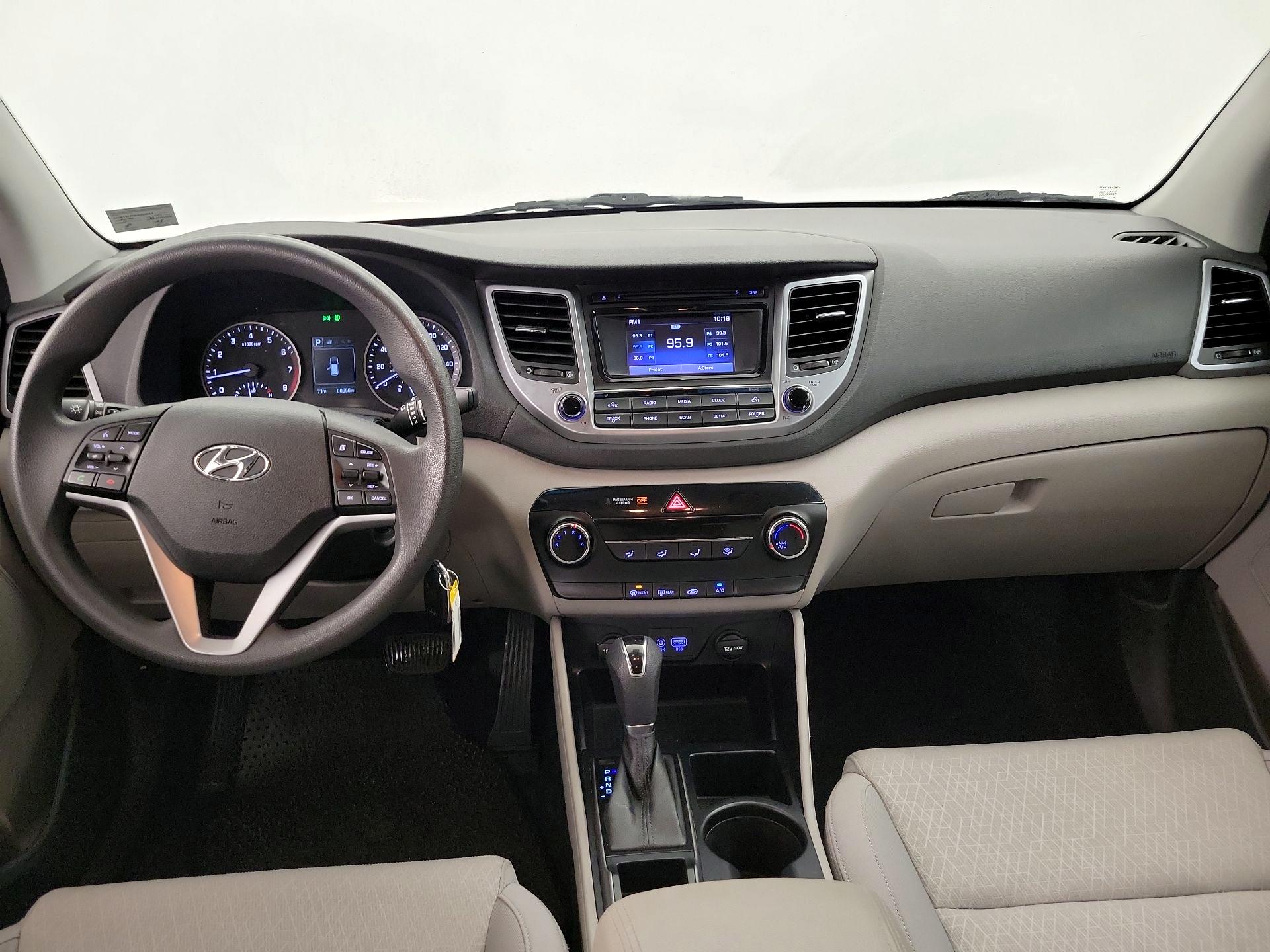 Thumbnail: 2017 Hyundai Tucson - 9