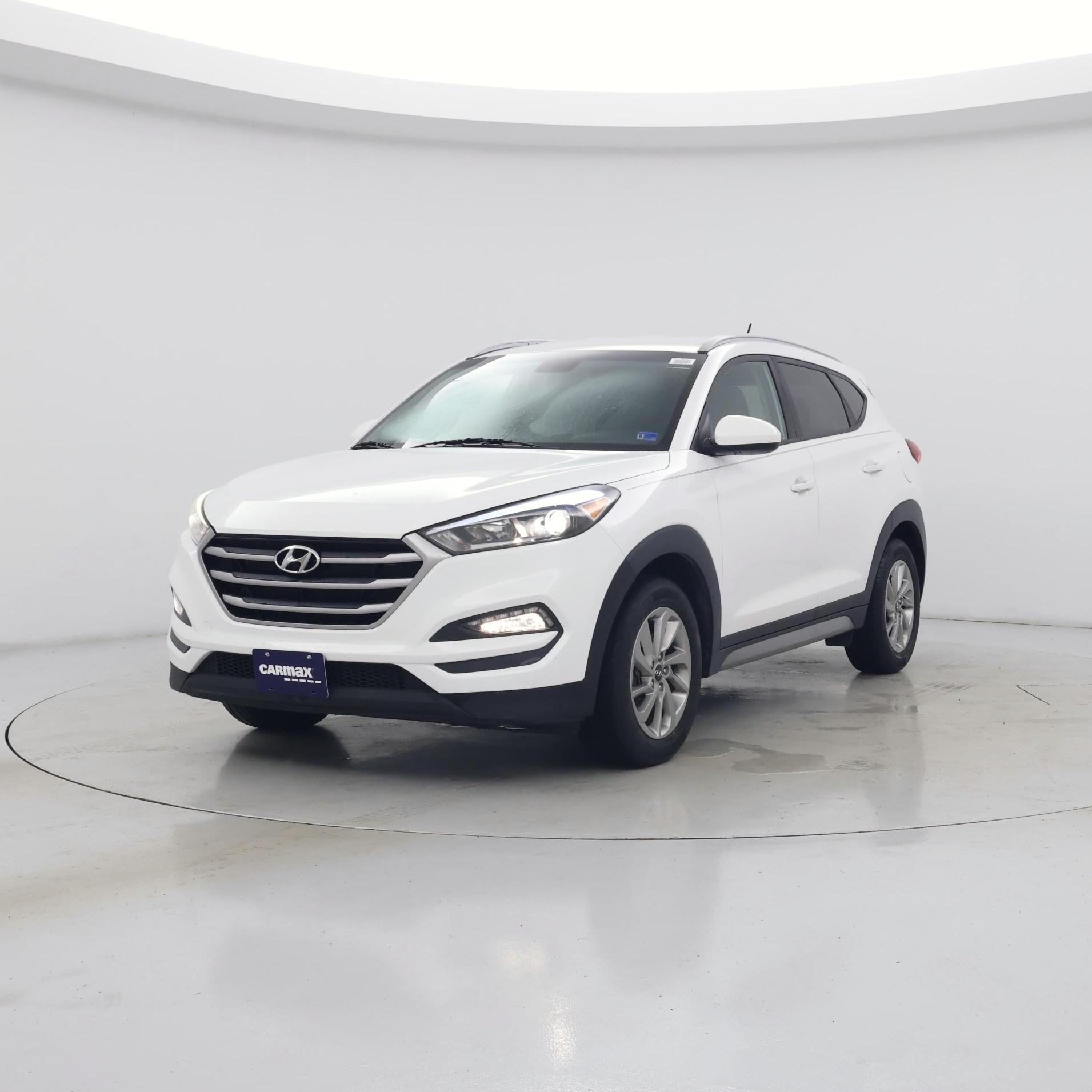 Thumbnail: 2017 Hyundai Tucson - 4