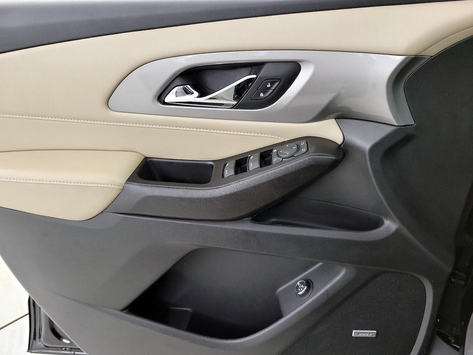 2023 Chevrolet Traverse 3LT - Photo 13