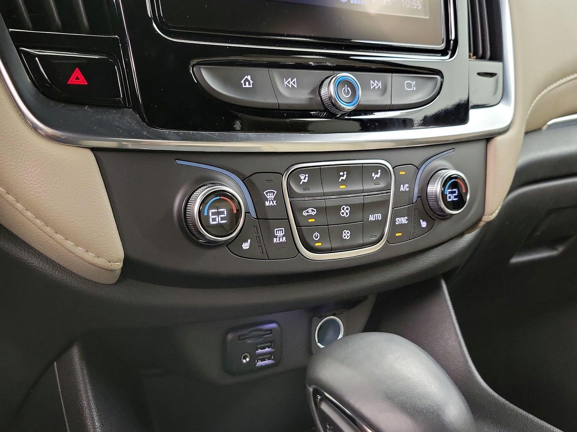 Thumbnail: 2023 Chevrolet Traverse - 17