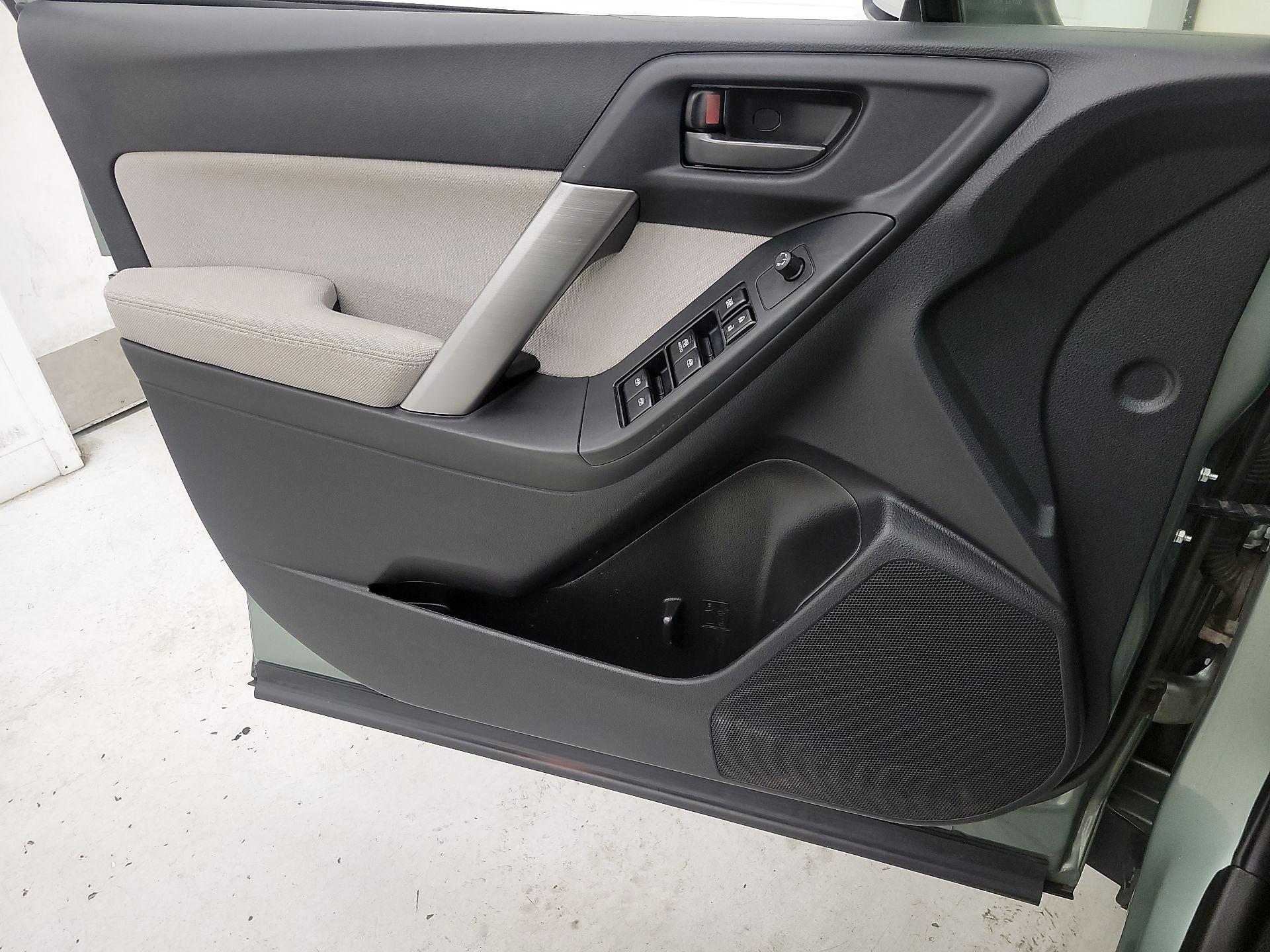 Thumbnail: 2015 Subaru Forester - 12
