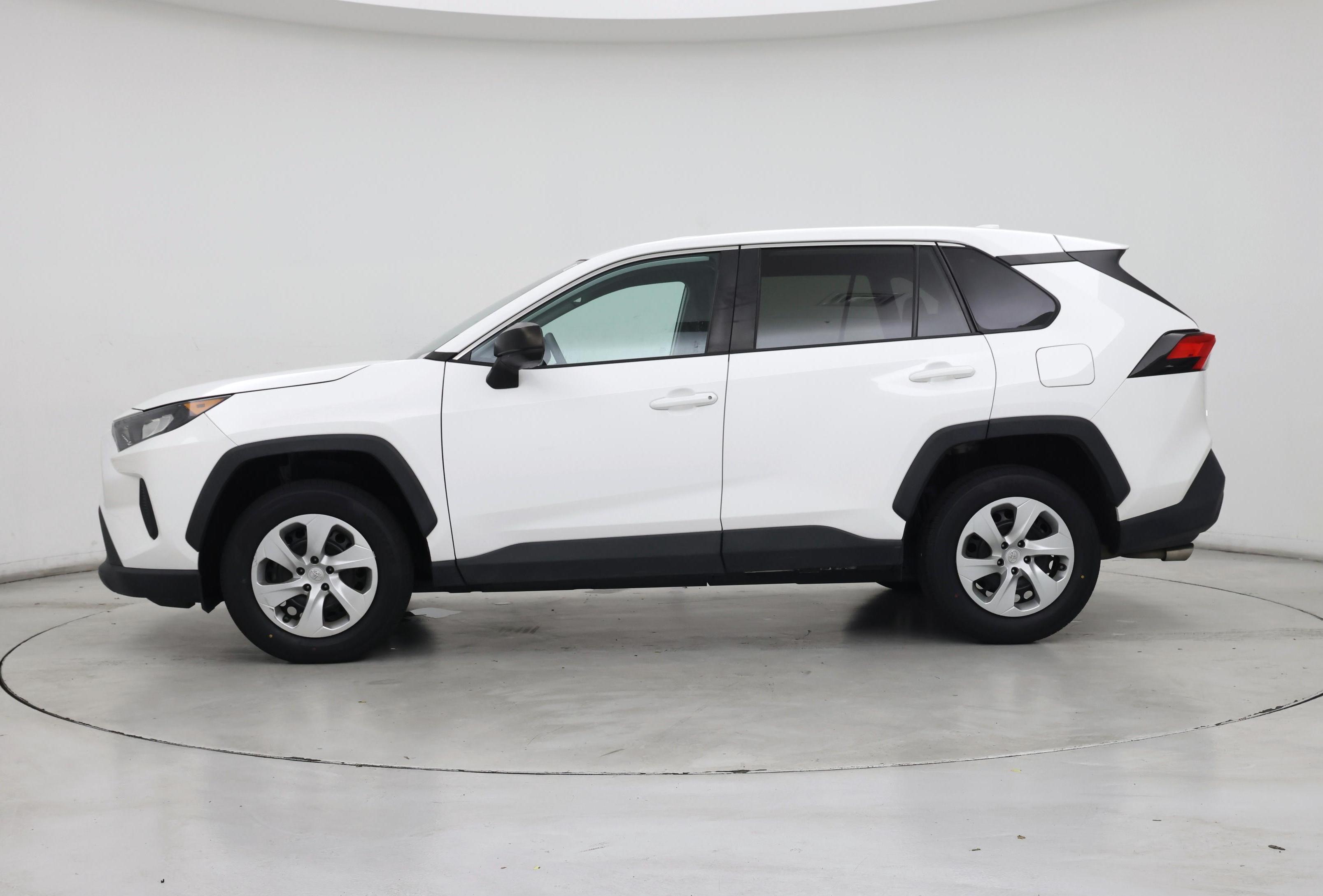 Thumbnail: 2022 Toyota RAV4 - 3