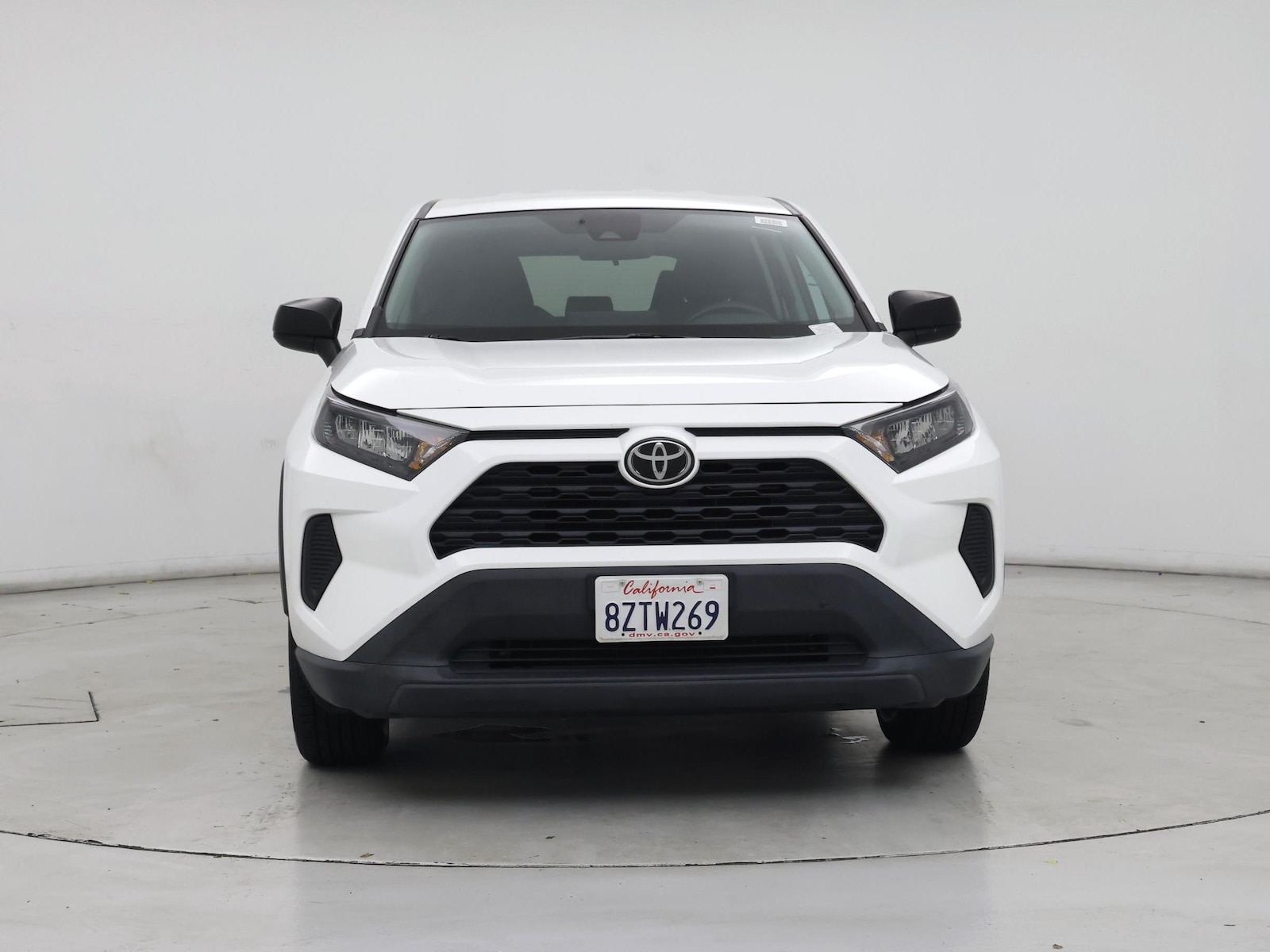 2022 Toyota RAV4 LE - Photo 6