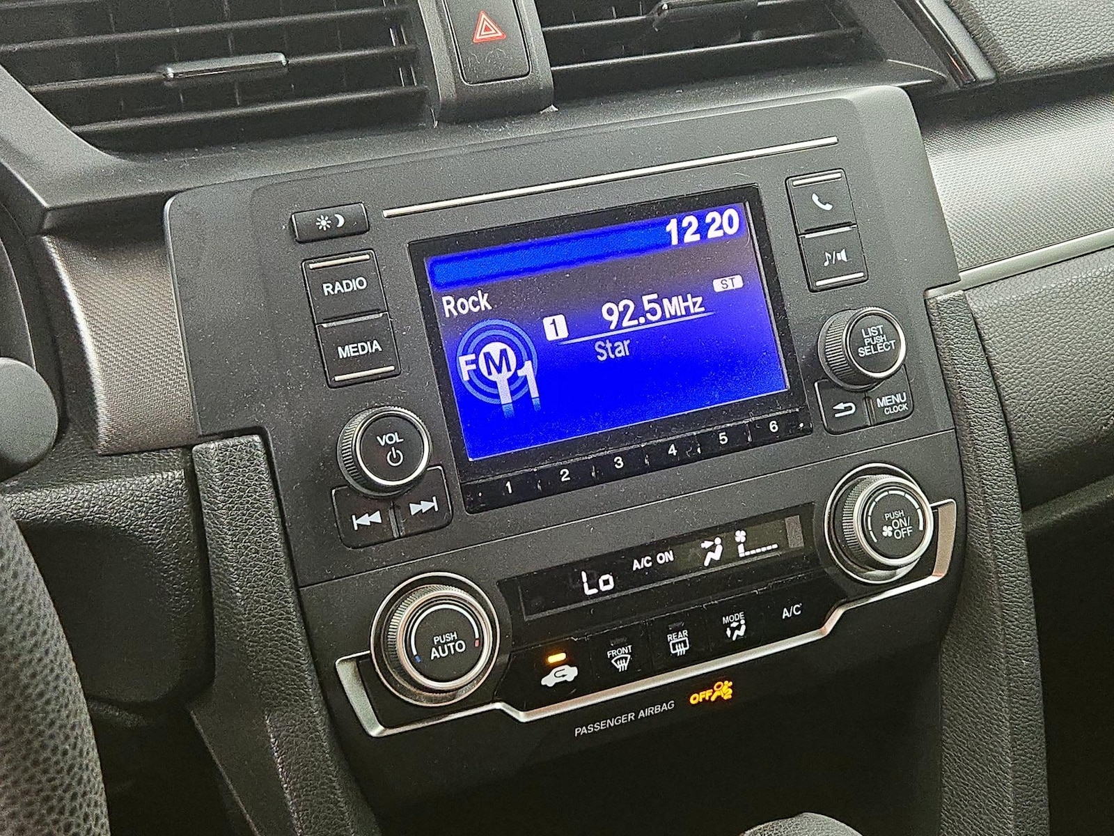 2016 Honda Civic LX - Photo 16