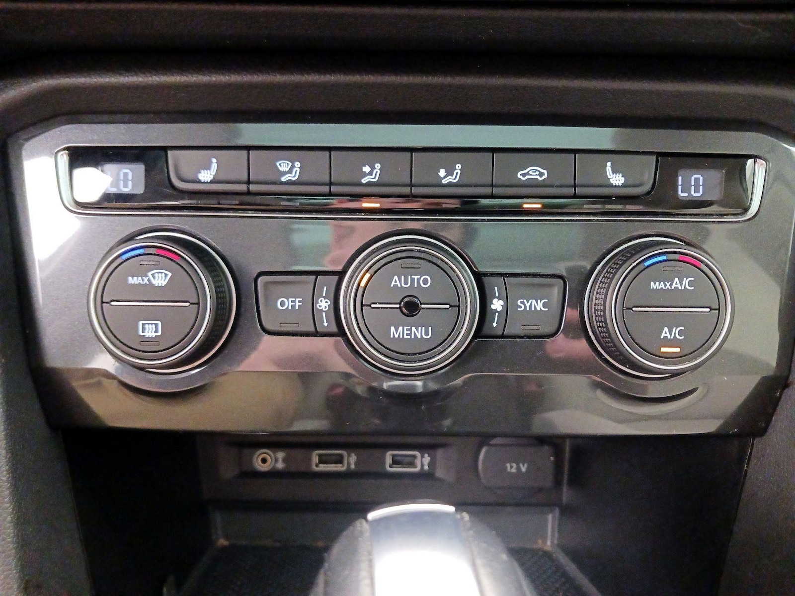 2018 Volkswagen Tiguan SE - Photo 17