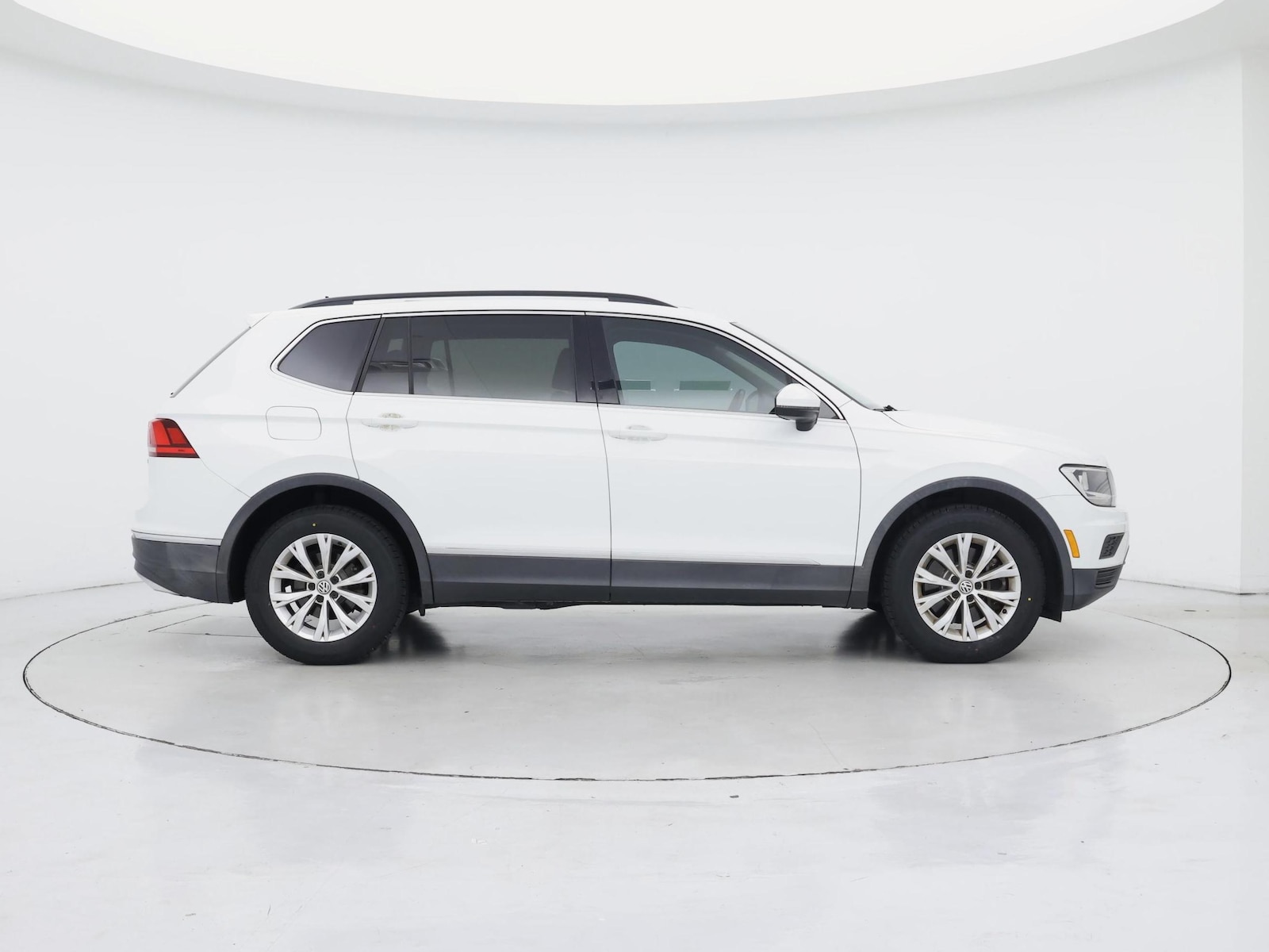 2018 Volkswagen Tiguan SE - Photo 8