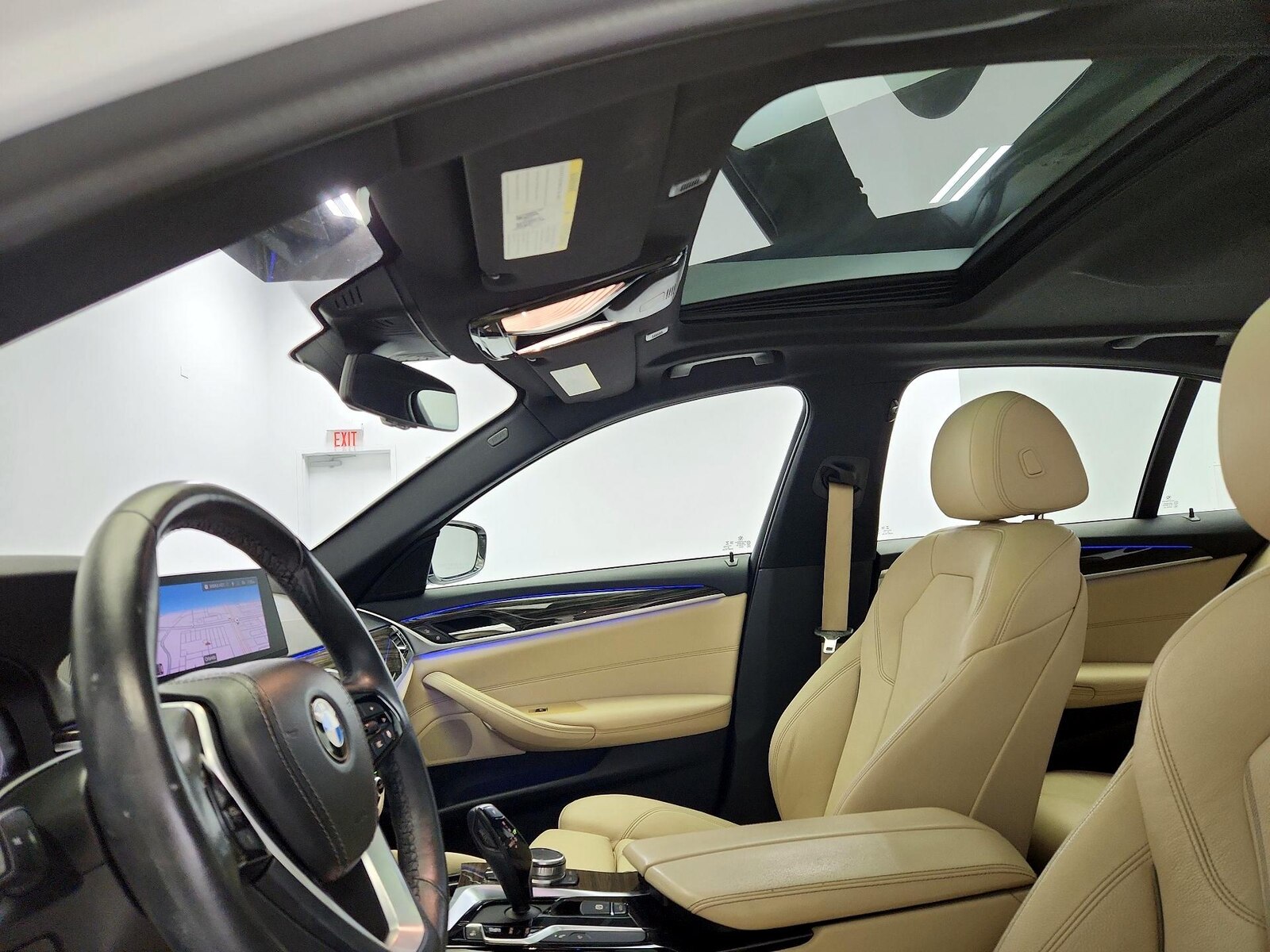 Sunroof(s) & Overhead Airbags